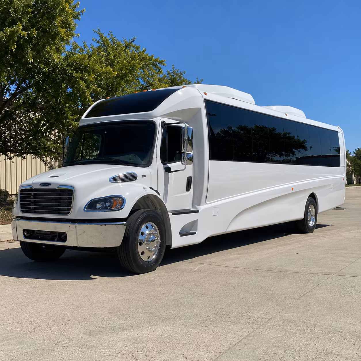 beaverton 20 passenger minibus