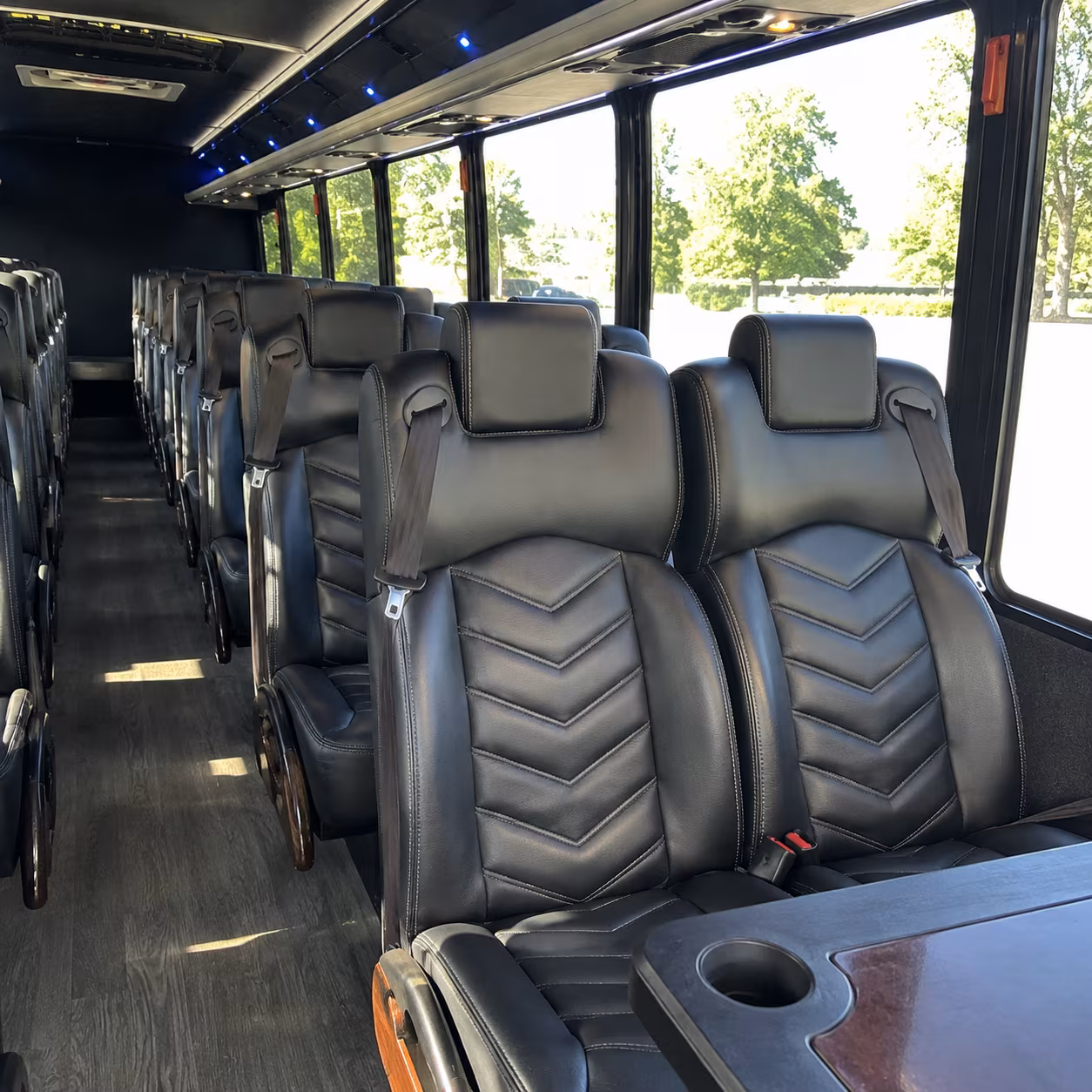corporate airport transfer buses between pdx and beaverton