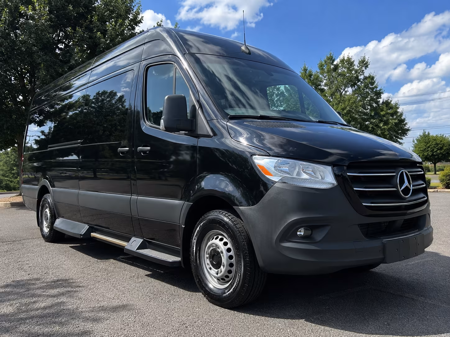 easily book transportation for your next airport transfer 3