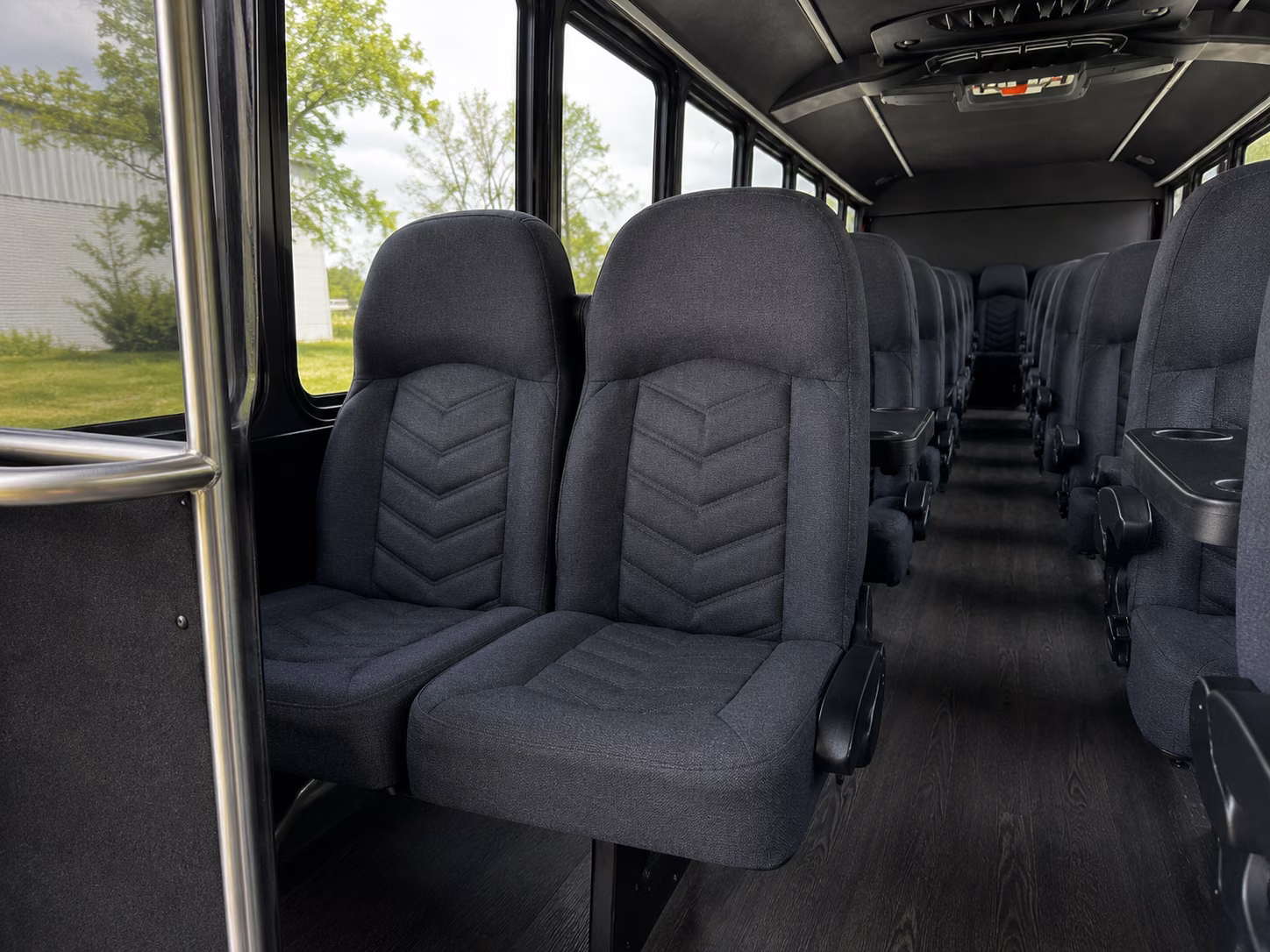 easily book transportation for your next airport transfer 5
