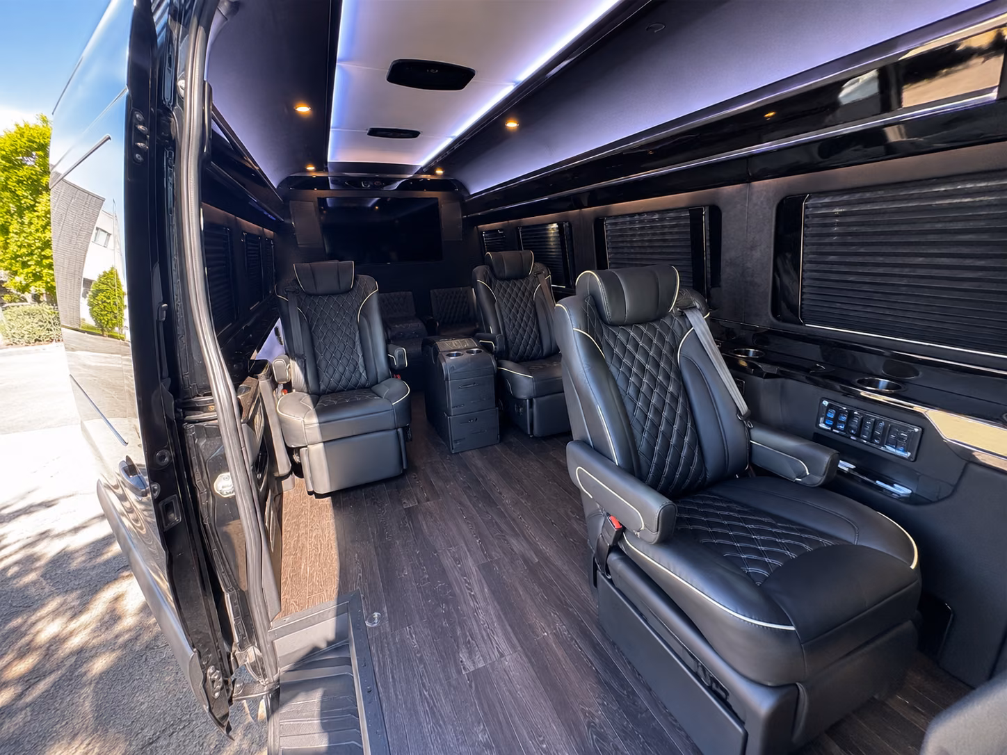 easily book transportation for your next concert or music festival 1
