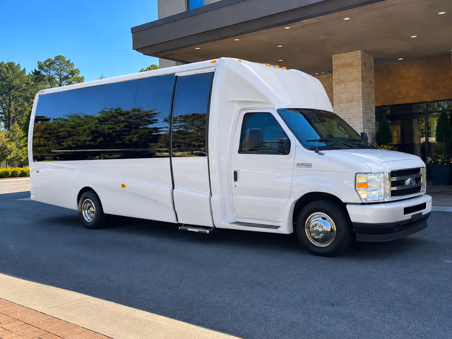 minibuses and sprinter vans for executive transfers across washington county